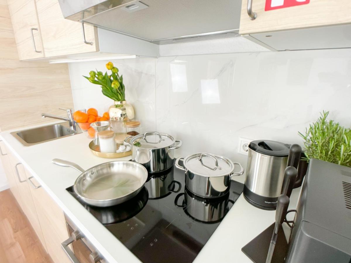 M-Style 02 Apartment Mit Balkon 24H Self-Check-In, Free Parking, Netflix Nuremberg Luaran gambar